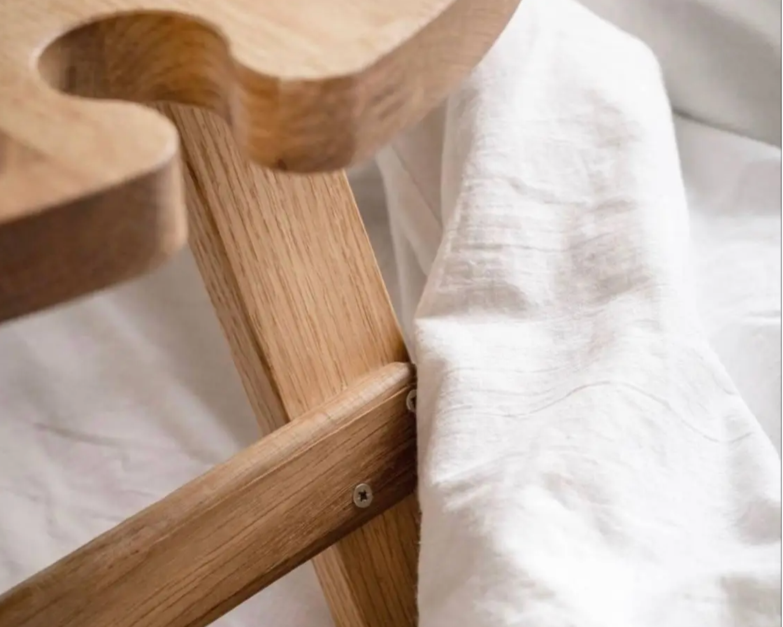 UltiFurni® Trefold: Minneverdige øyeblikk med vårt foldbare tretavle!