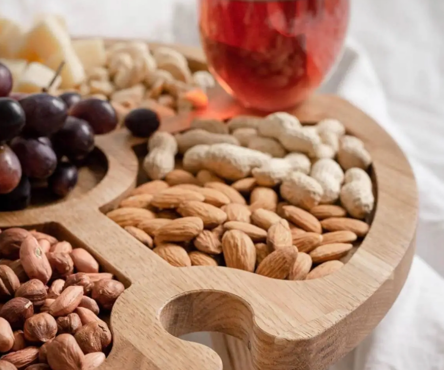 UltiFurni® Trefold: Minneverdige øyeblikk med vårt foldbare tretavle!