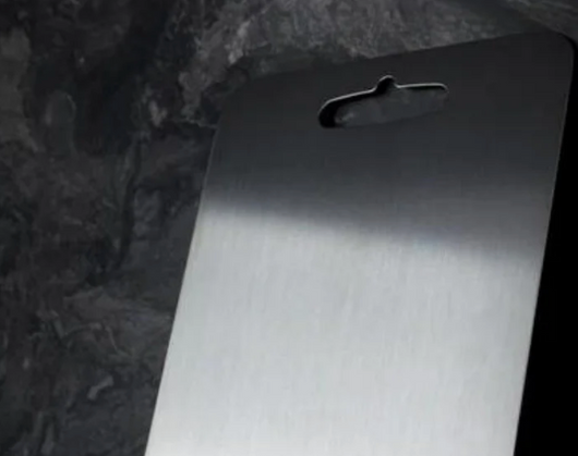 TITANBOARD™ | SKJÆREBRETT LAGET AV 100 % REN TITAN