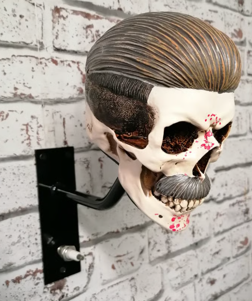 SkullRack – Houder voor helm en jas