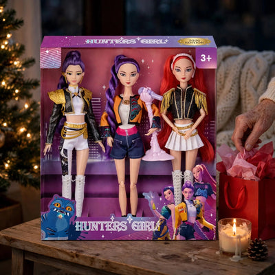 Singing dolls box, three dolls in one box, by the Christmas tree